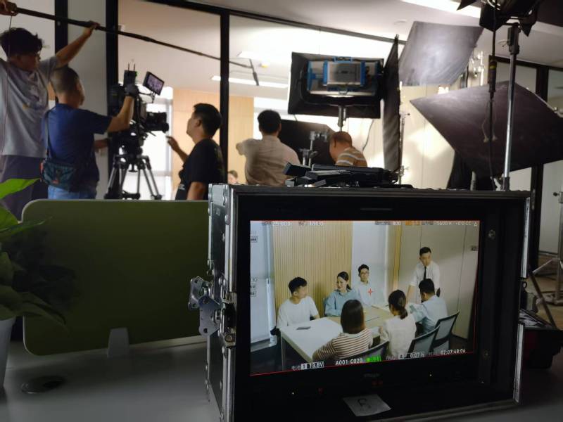 本溪TVC拍摄公司：科技产品视觉化大师，诠释未来感与功能美学